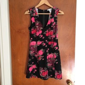 Leith vampy floral black sheath dress